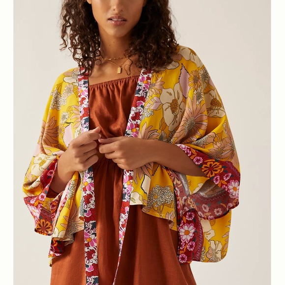Anthropologie Tops - By Anthropologie Floral Kimono One Size